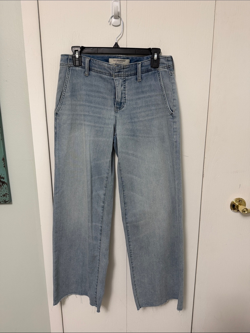 Liverpool Light Blue Wide-Leg Jeans